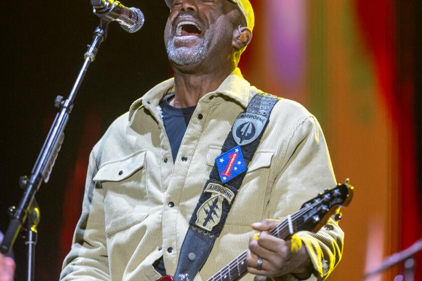 10 minutes backstage with Darius Rucker at Stagecoach