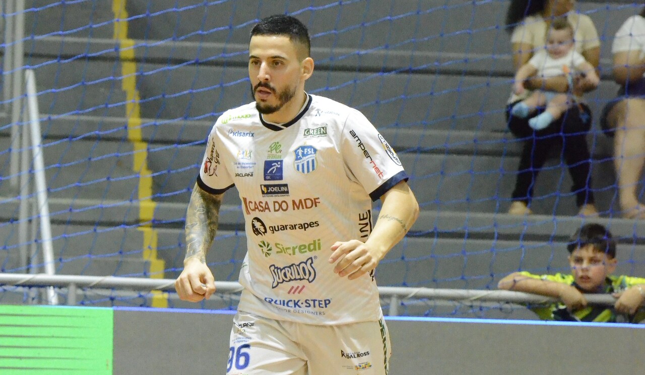 Gabriel Rosa é o primeiro a marcar em todas as competições da Liga Nacional