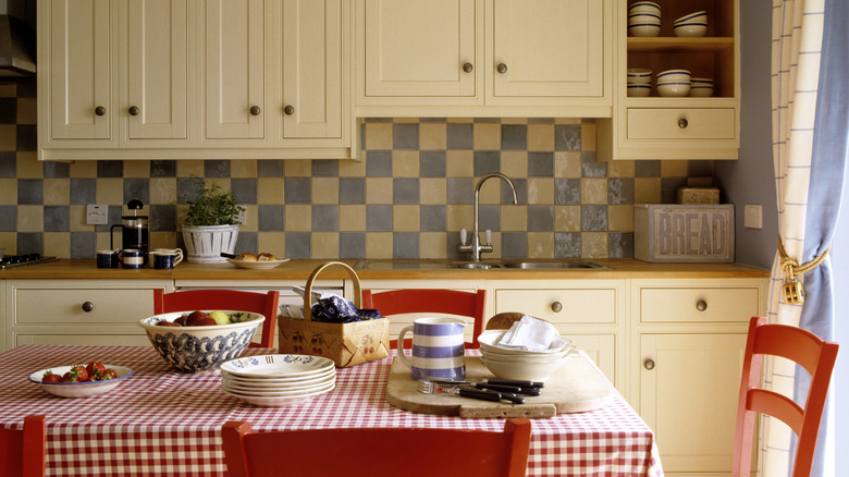 The one rule designers follow when mixing patterns in kitchens