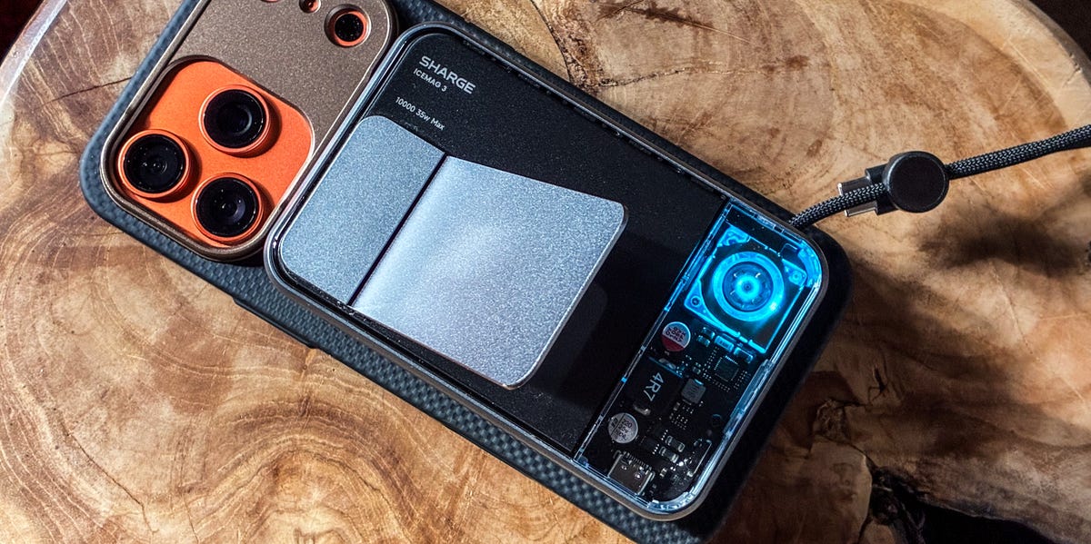 The Sharge Icemag 3 magnetic battery pack stands out with cool and ...