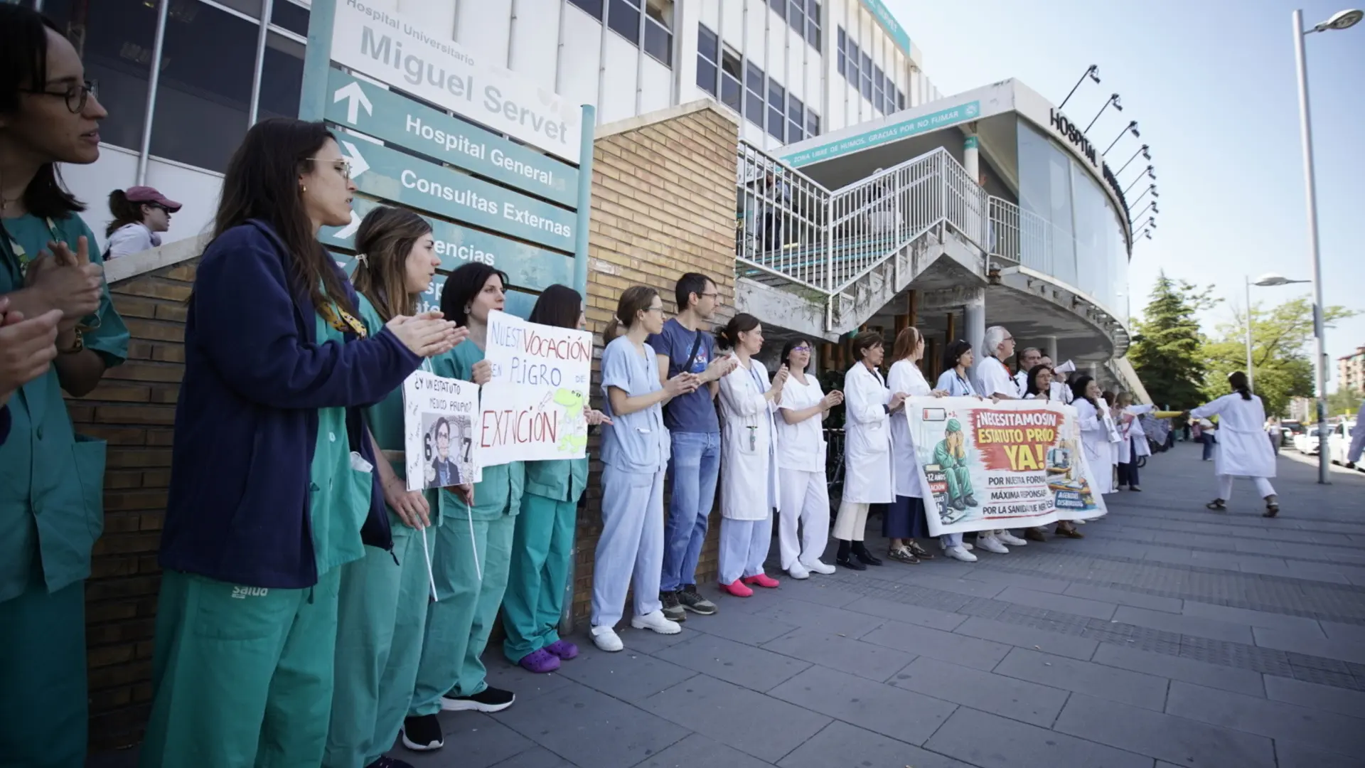 Los sindicatos médicos apremian al diálogo en la quinta huelga en ...