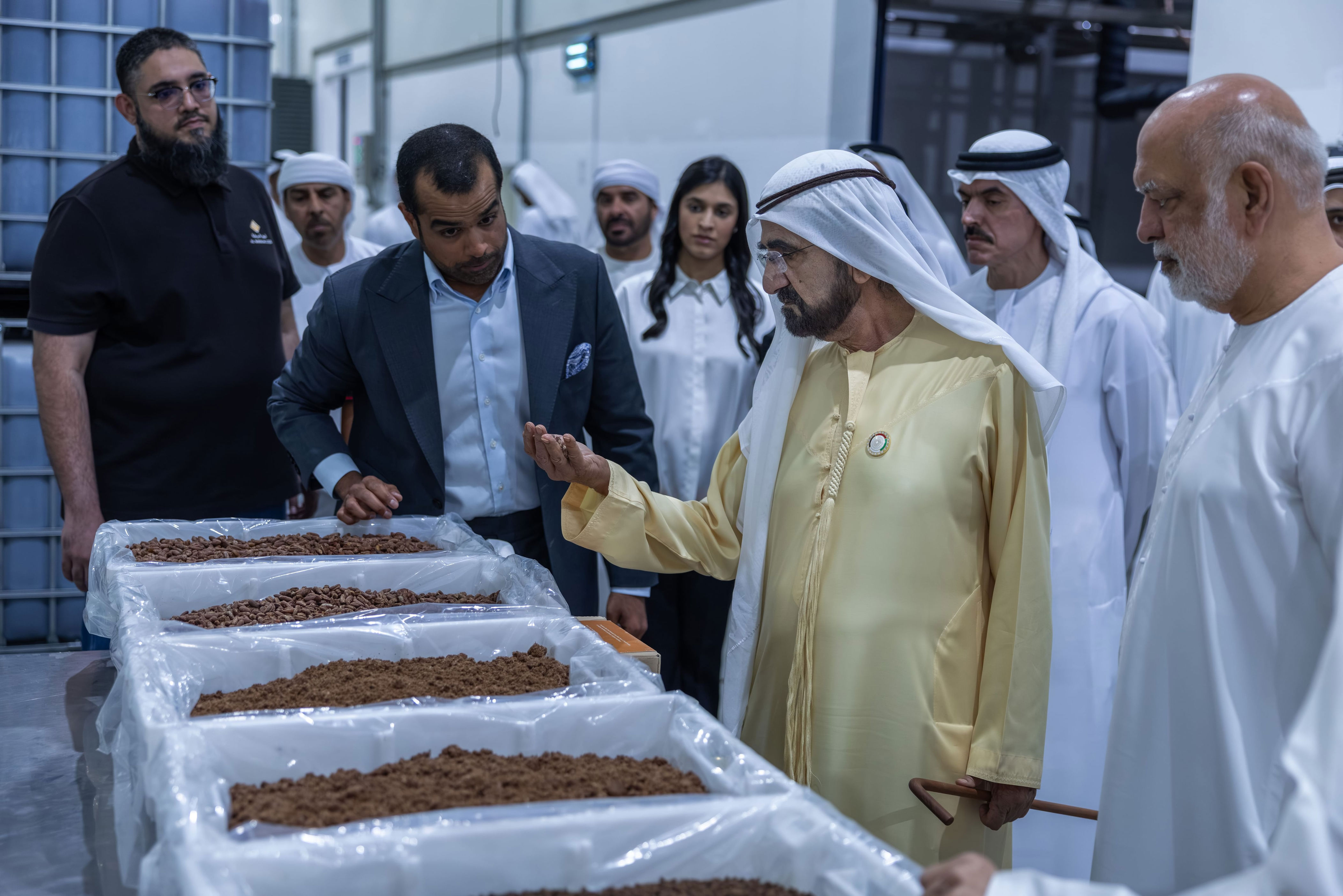 Sheikh Mohammed bin Rashid visits date factory