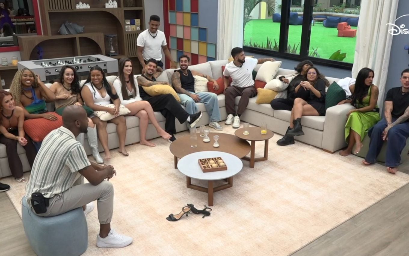 Mal começou Casa do Patrão, e Boninho já distribui broncas: 'Acabou o papo'
