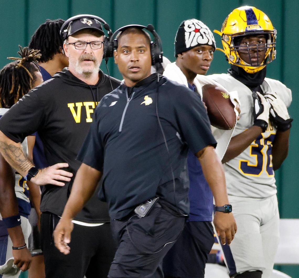 Arlington ISD head football coach steps down to accept role as athletic ...