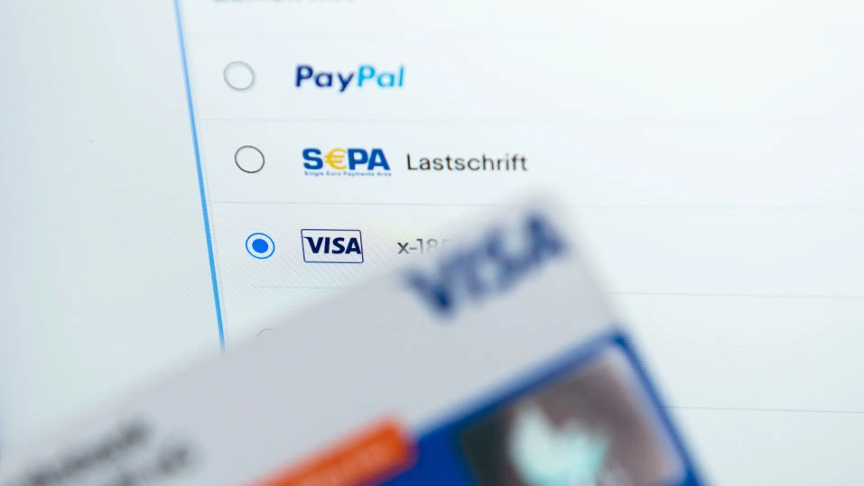 Ayushmaan Sethi battles Rs 87,000 loss in online scam