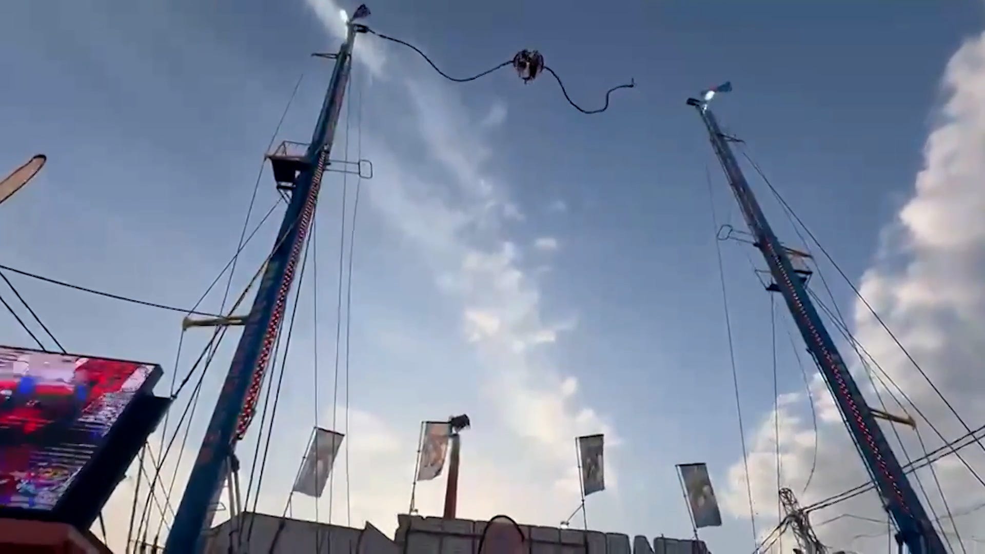 Video shows terrifying moment slingshot ride snaps in midair