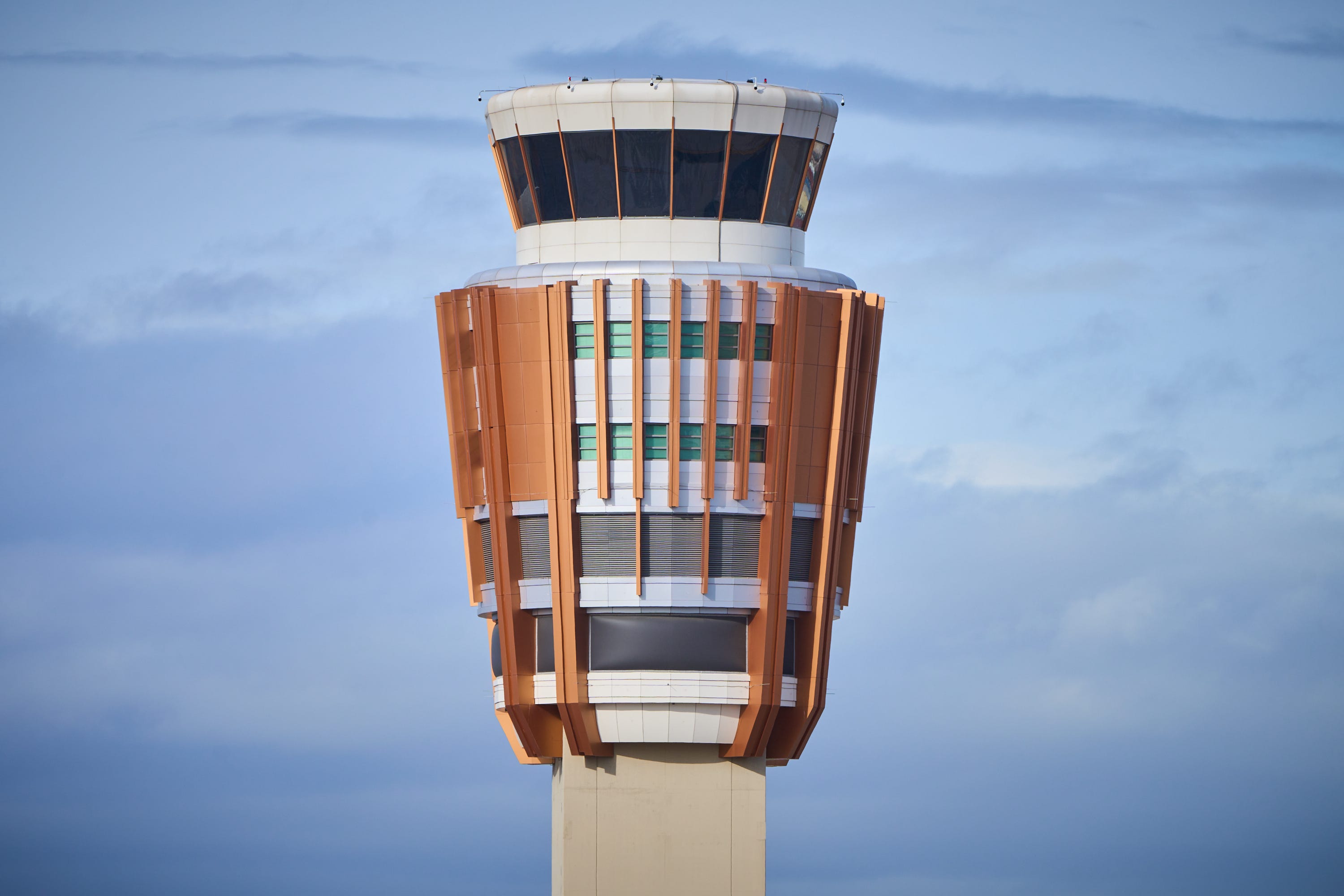 Hundreds of Sky Harbor flights delayed, canceled due to weather