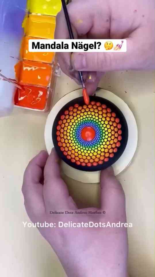 Ich mache heute Mandala-Nägel 🤯🌈 Wie findet ihr das Design? 🤔