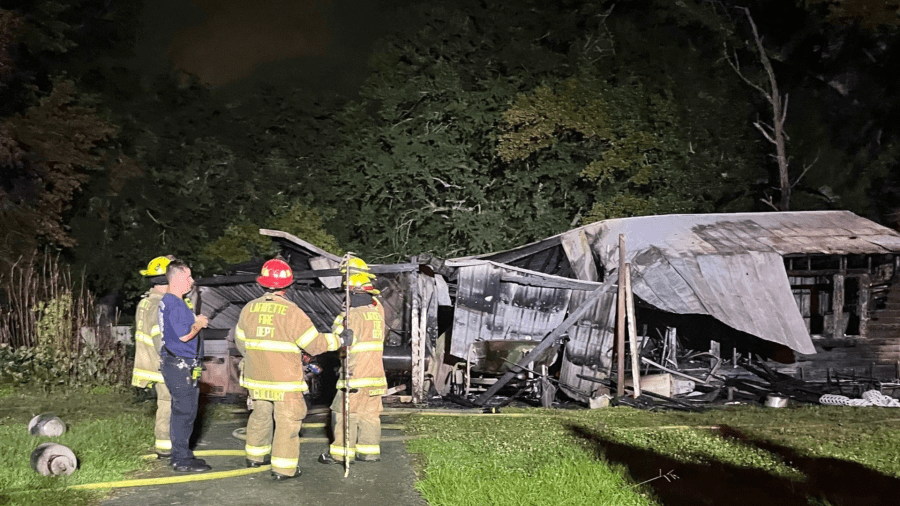 Lafayette house fire leaves one dead