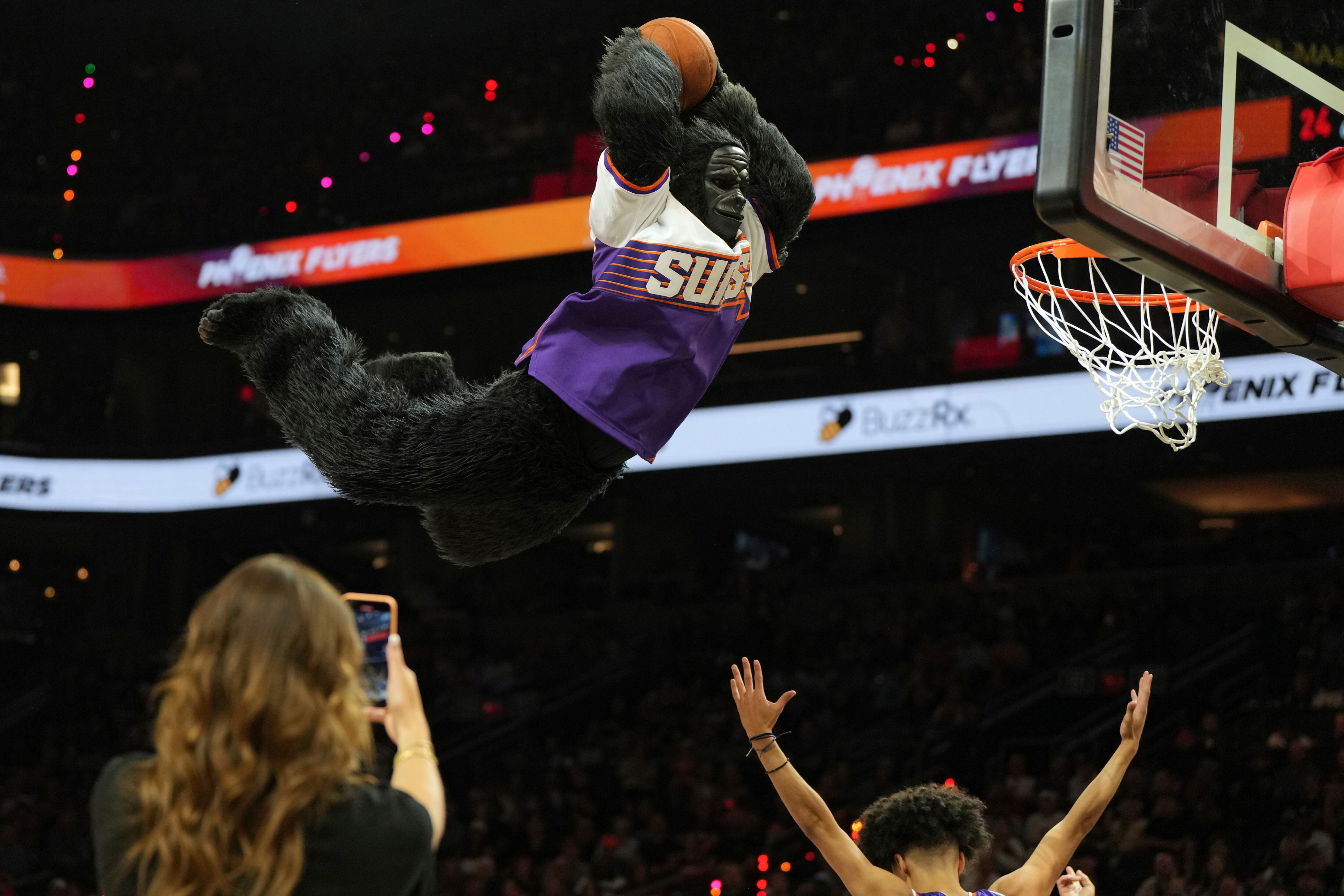 Discrimination, retaliation lawsuit against Phoenix Suns dismissed
