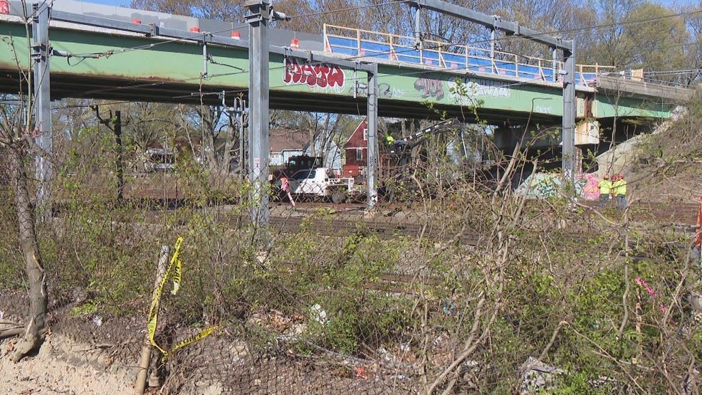 Professional engineer shares insight into on-ramp barrier collapse