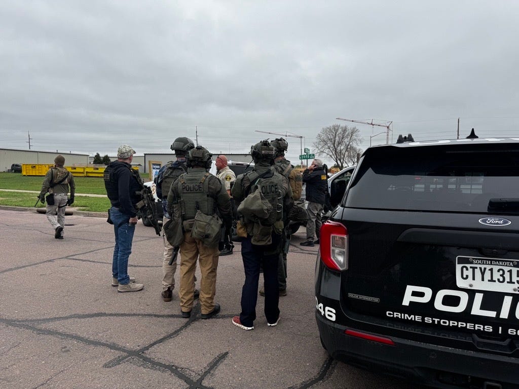 Sioux Falls officer stable after shooting at business off 12th Street