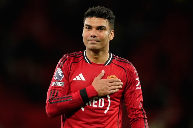 Man United đánh bại Brentford trên sân nhà, tiến gần tấm vé dự Champions League