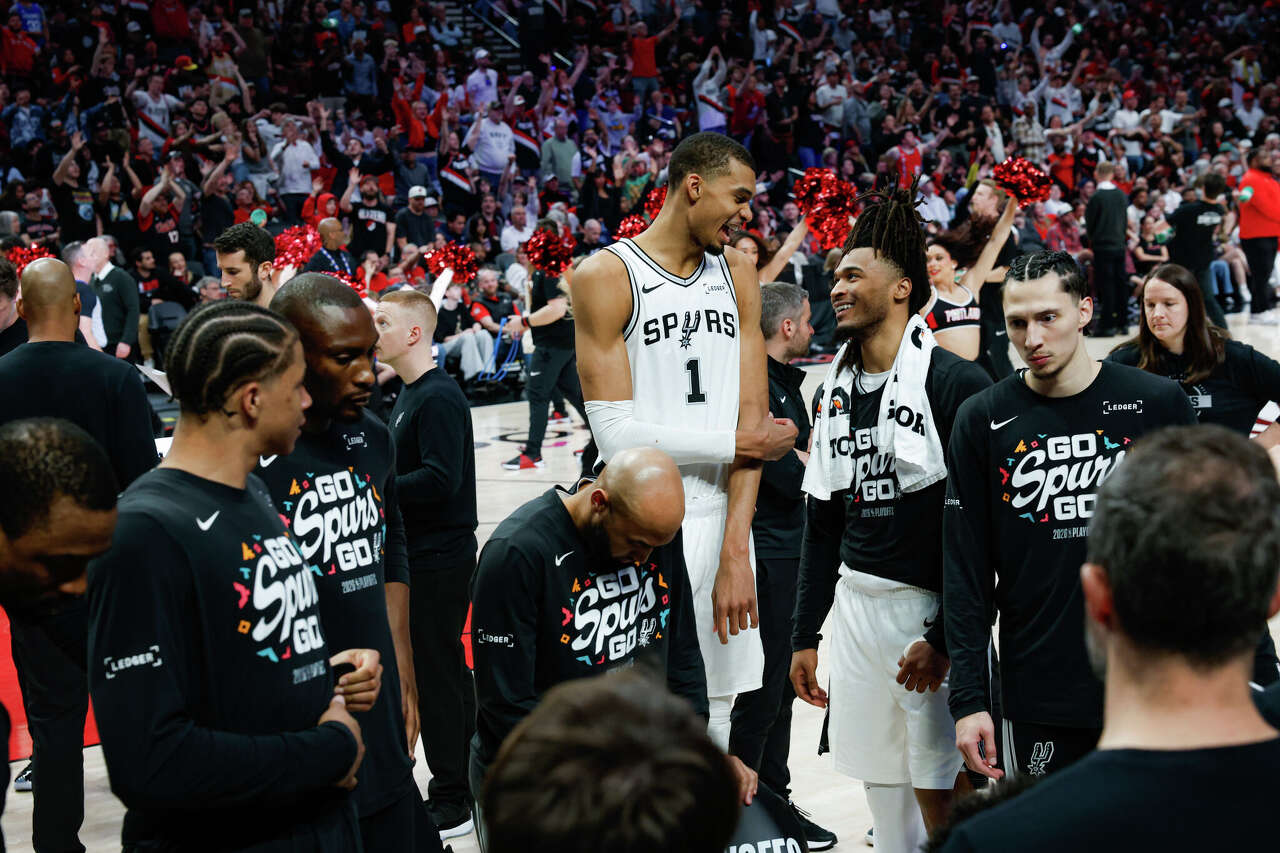 Spurs vs. Trail Blazers: How to watch Game 5, who's starting, who's out