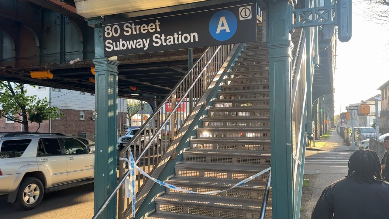 15-year-old shot while riding subway in Queens; 2 suspects in custody