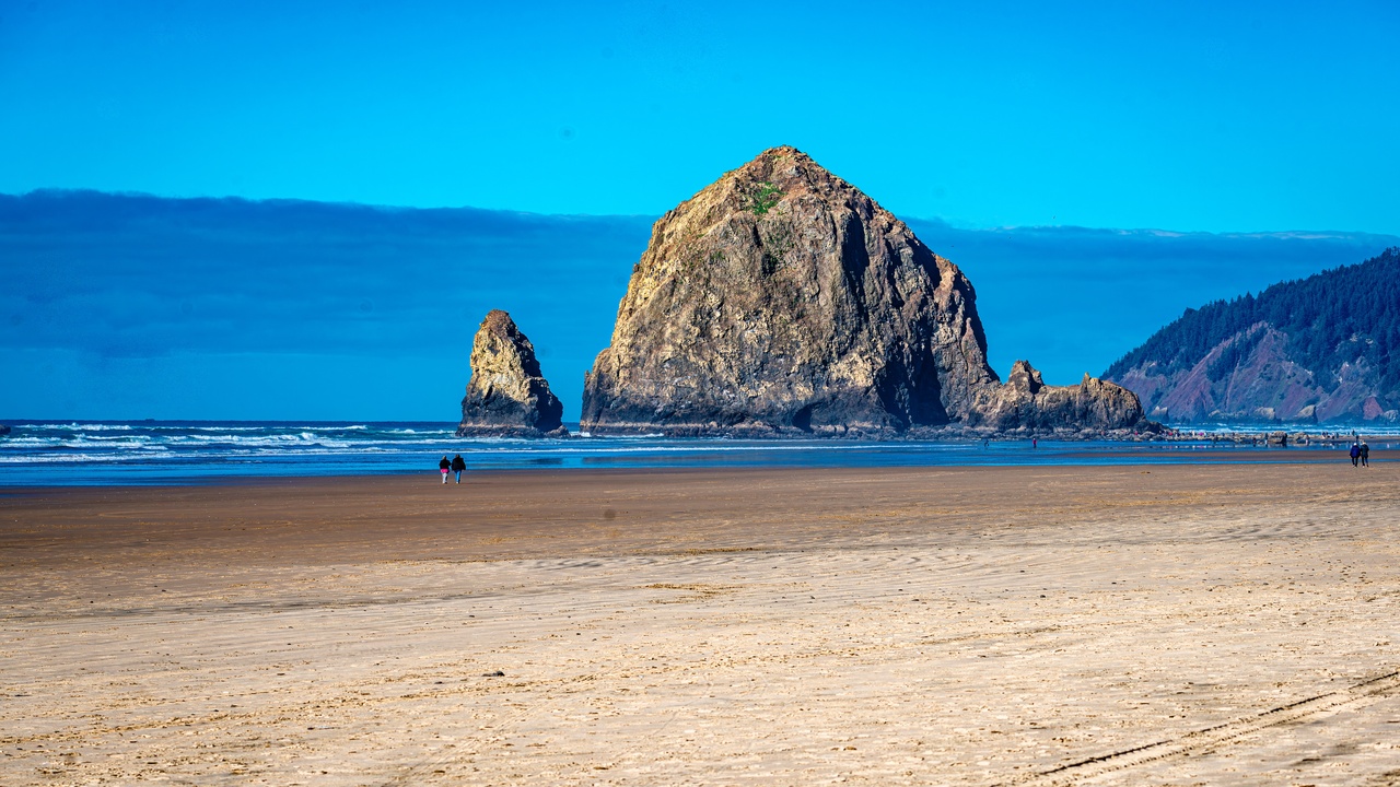 Oregon’s most famous sea stack rises 235 feet from the sand and you can ...