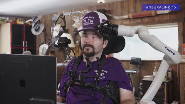 How Neuralink allows man to fly drone with his mind