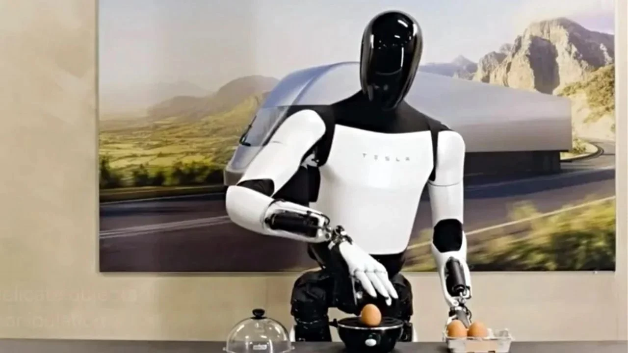 Optimus llega a Boston y a la fábrica: el robot que Musk llama «el ...