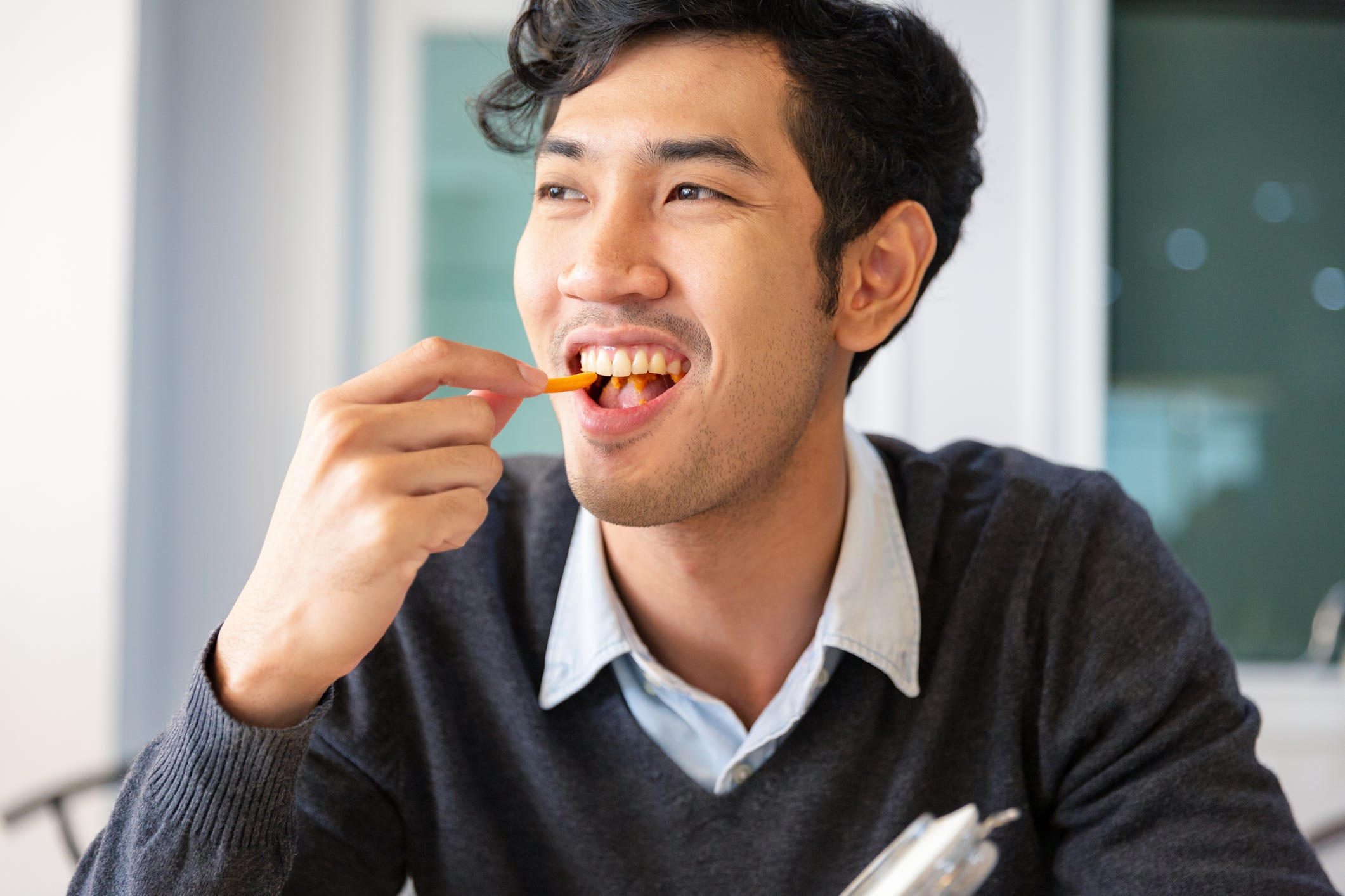 32 healthy snacks to help you cut cravings and lose weight