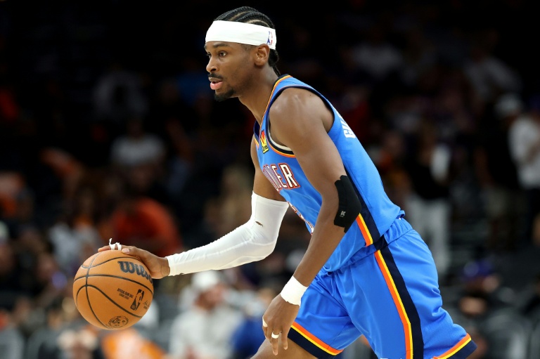 Thunder sweep Suns, Denver avoids ouster, Pistons on the brink