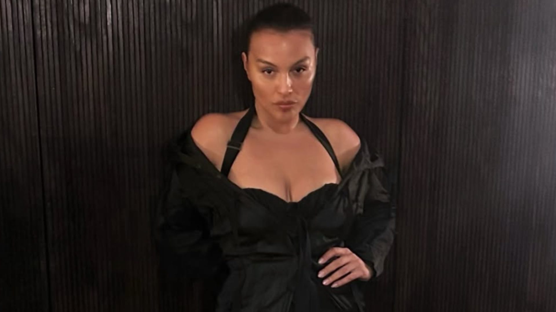 Icon: This plus-size model revives a forgotten vintage dress