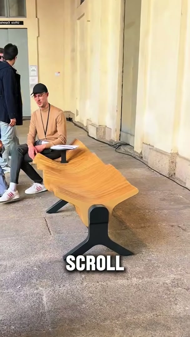 The viral moving bench