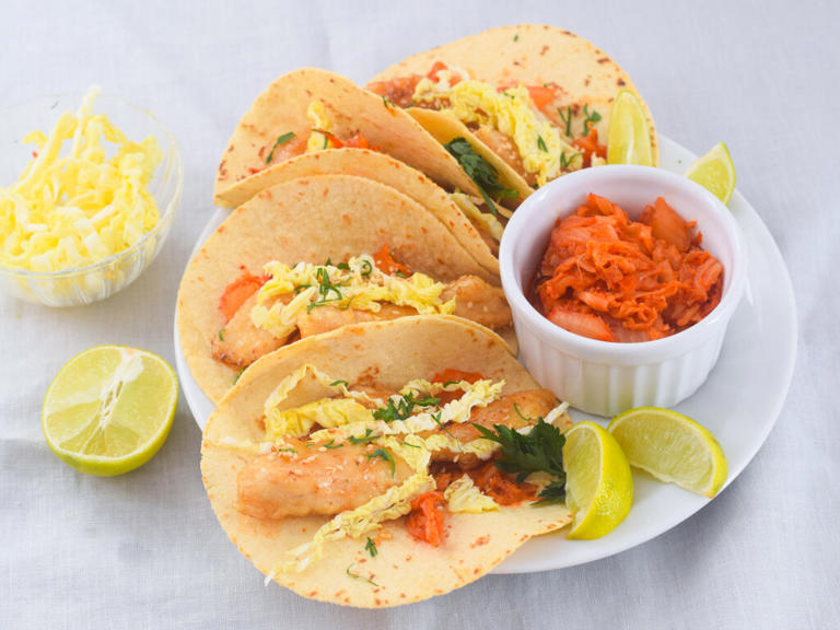 Tacos coreanos de pollo: una receta crujiente, picante y adictiva