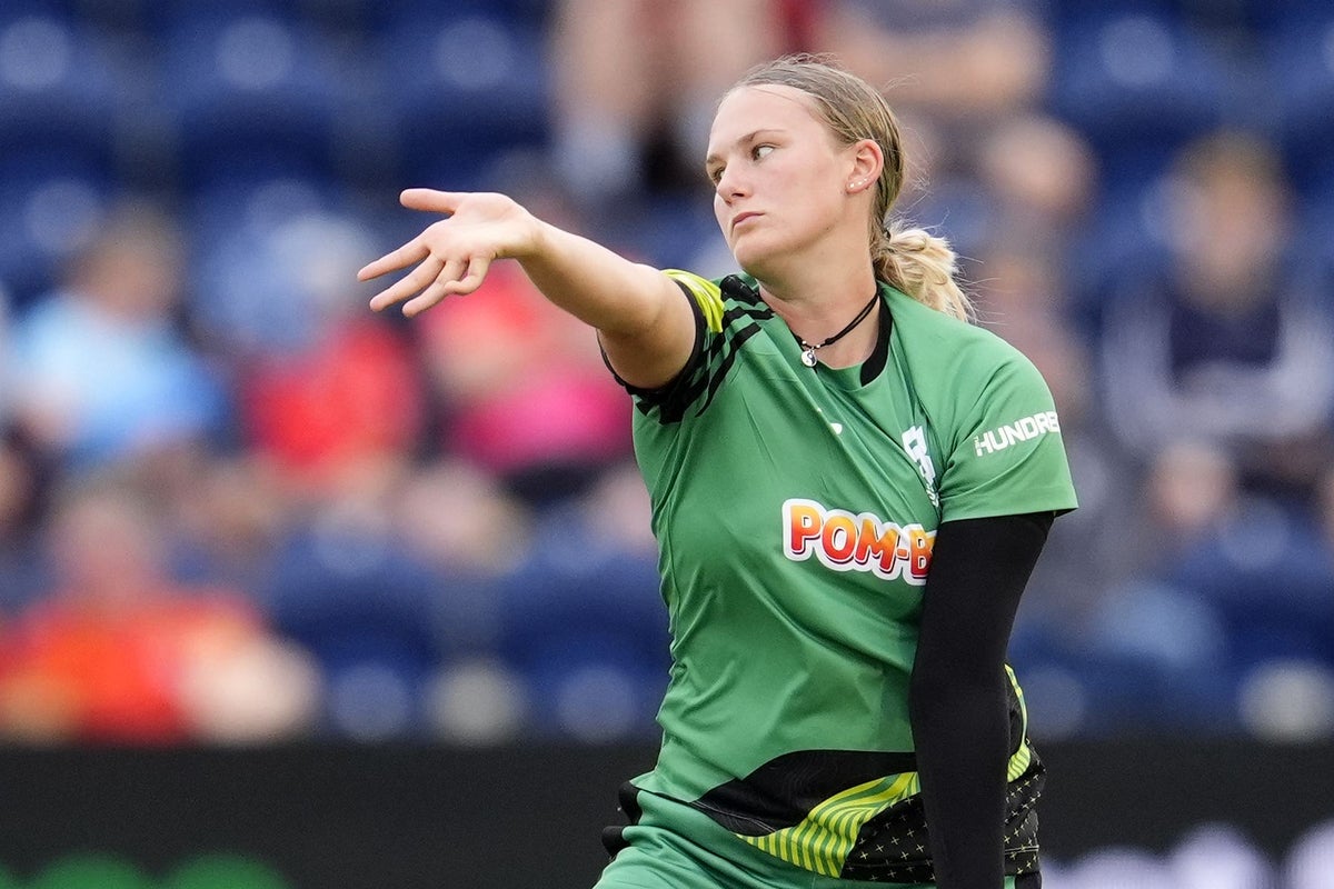 Tilly Corteen-Coleman, 18, named in England squad for Women’s T20 World Cup