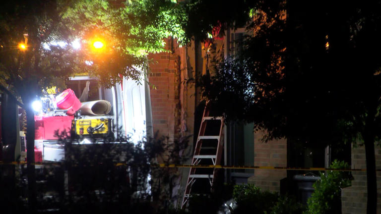 Driver dies after crashing into downtown library in Mecklenburg County