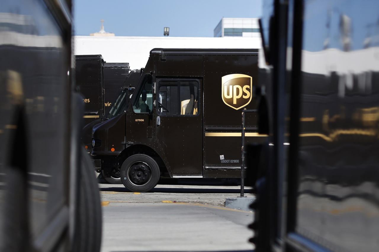 UPS earnings beat estimates. Why the stock is falling anyway.