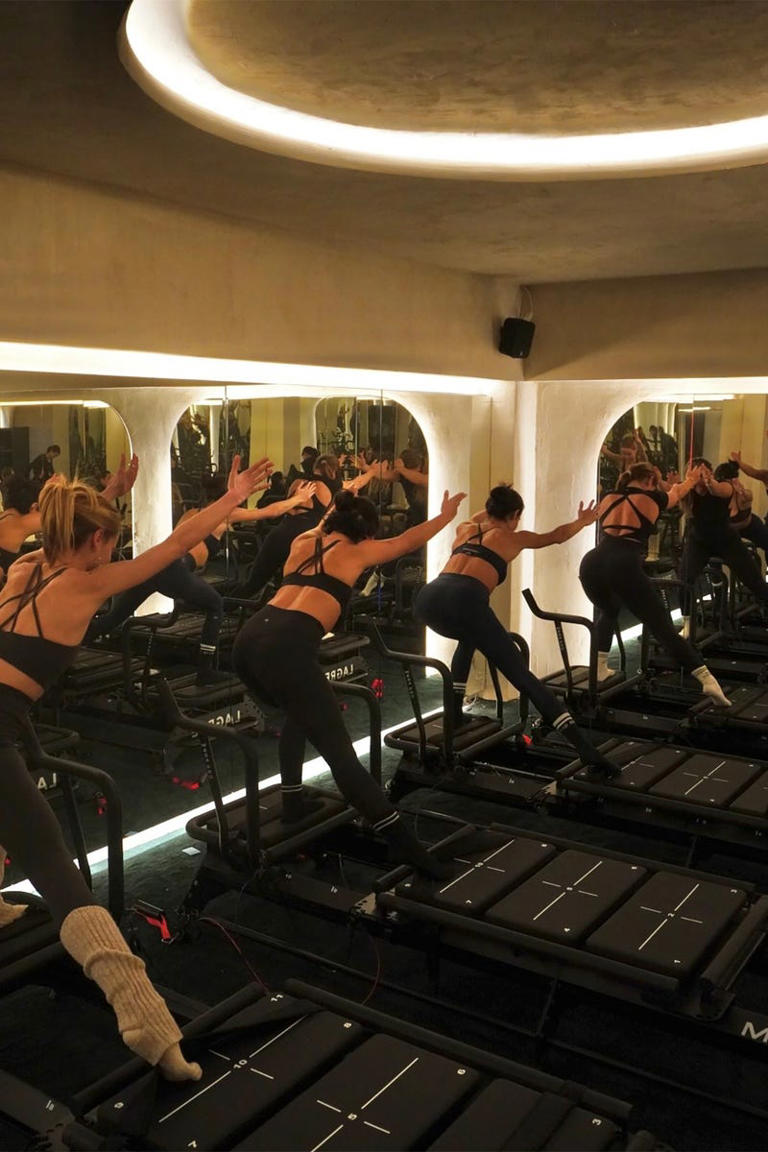 Estas son las diferencias entre pilates y Lagree, el método de moda que ...