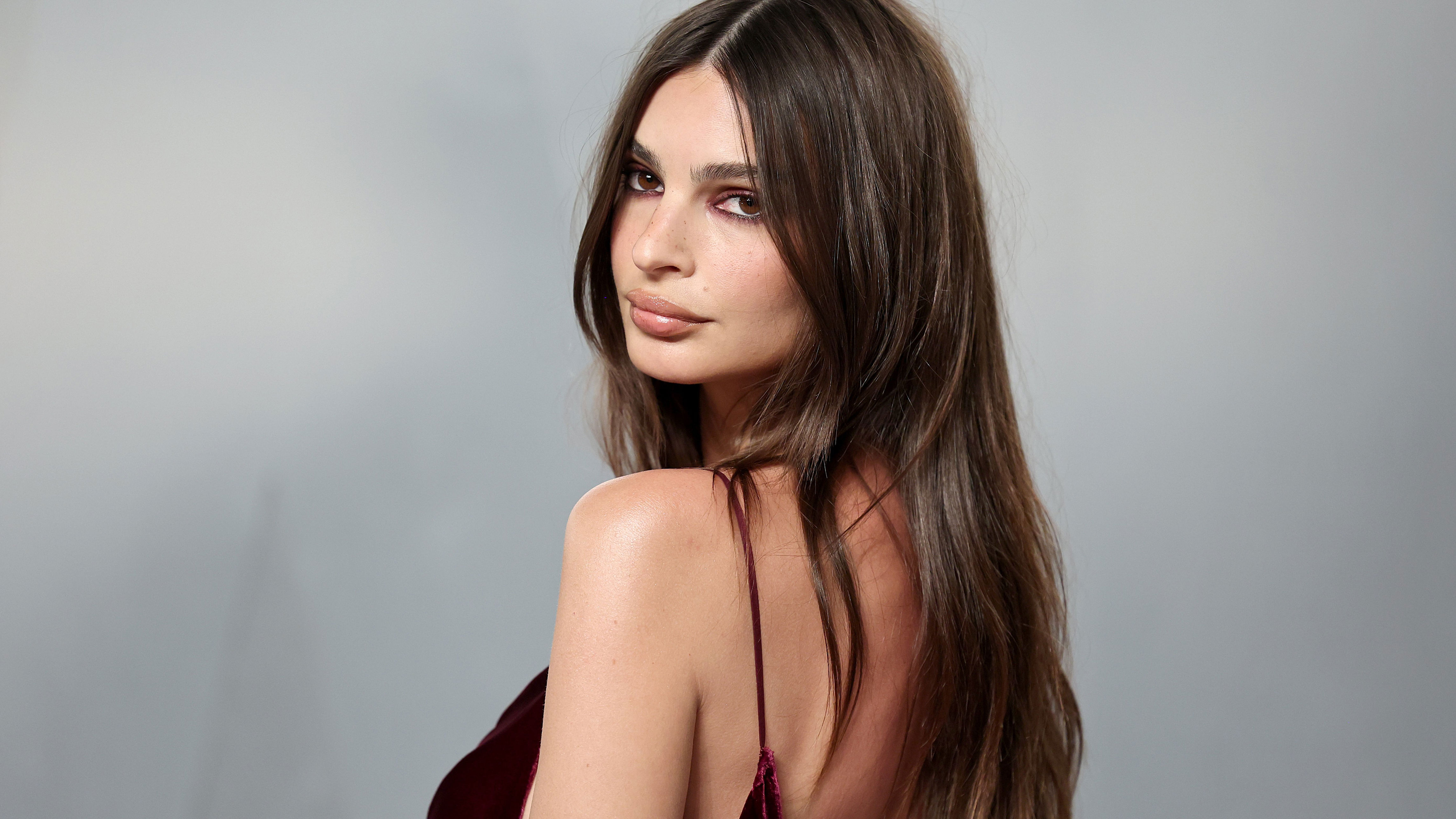 Emily Ratajkowski zachwyca dla Chanel. Pokazała 5-letniego syna