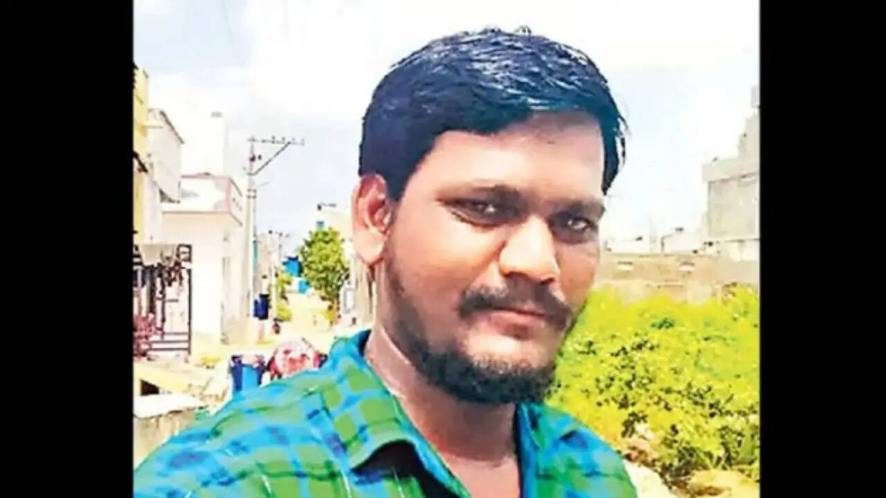 Chicken curry row turns fatal: Woman kills husband with sickle in Telangana
