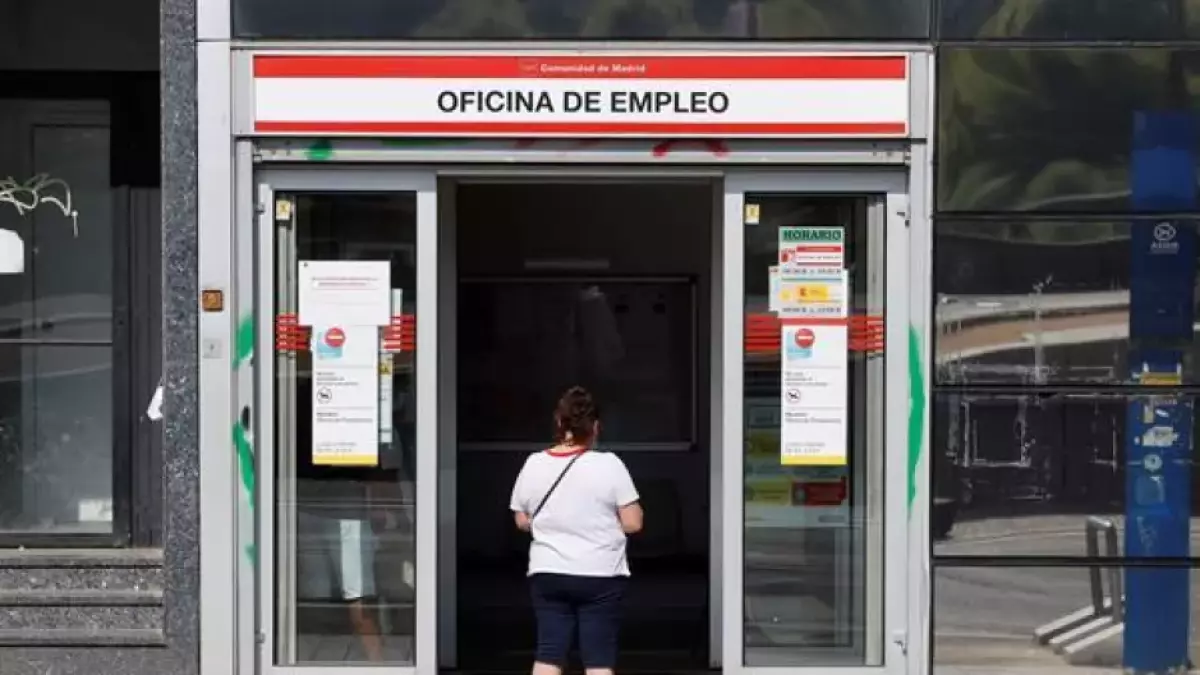 El paro se dispara por encima del 10 % con el mayor alza en 14 años de ...