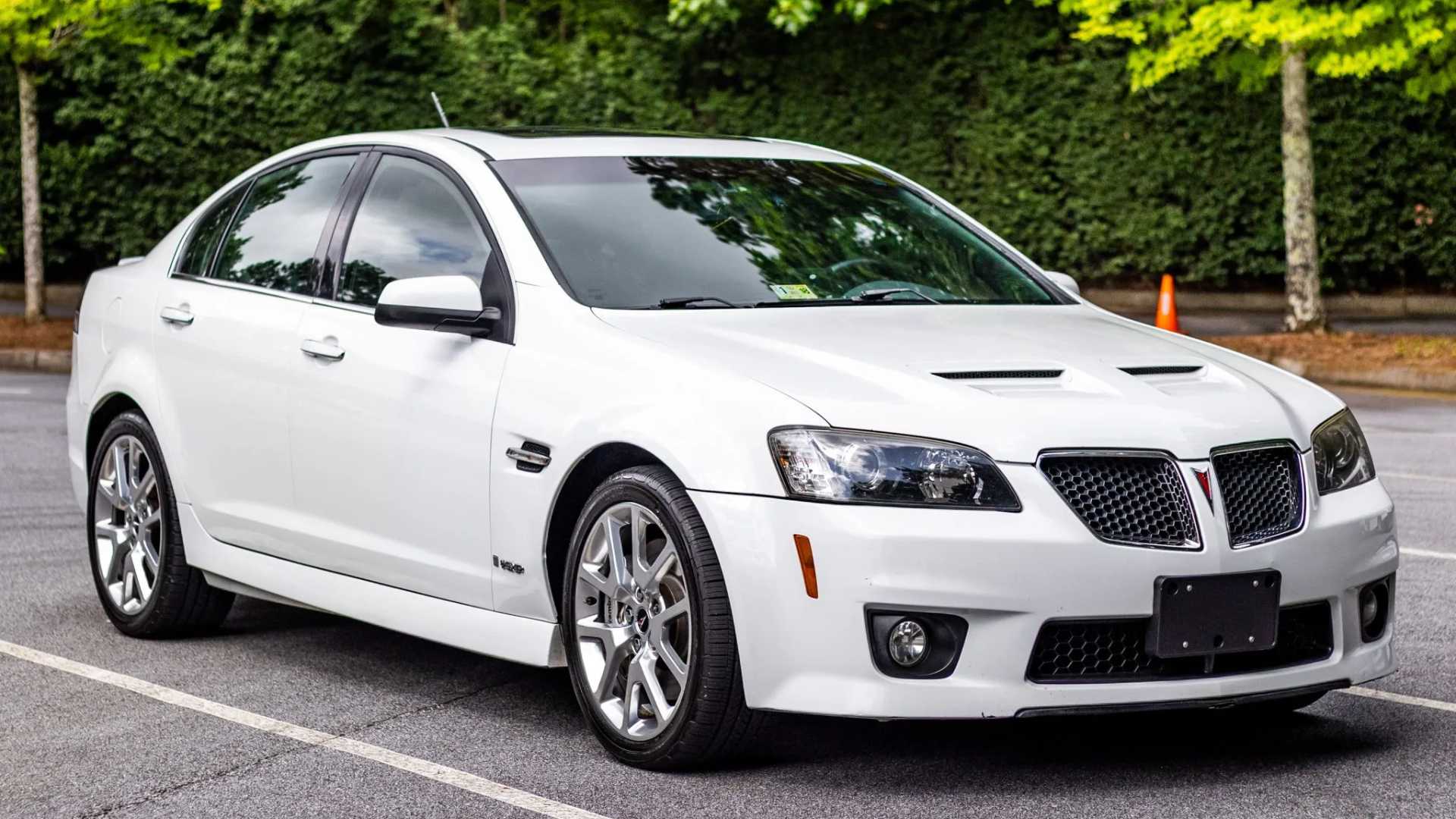 2009 Pontiac G8 GXP Front Quarter