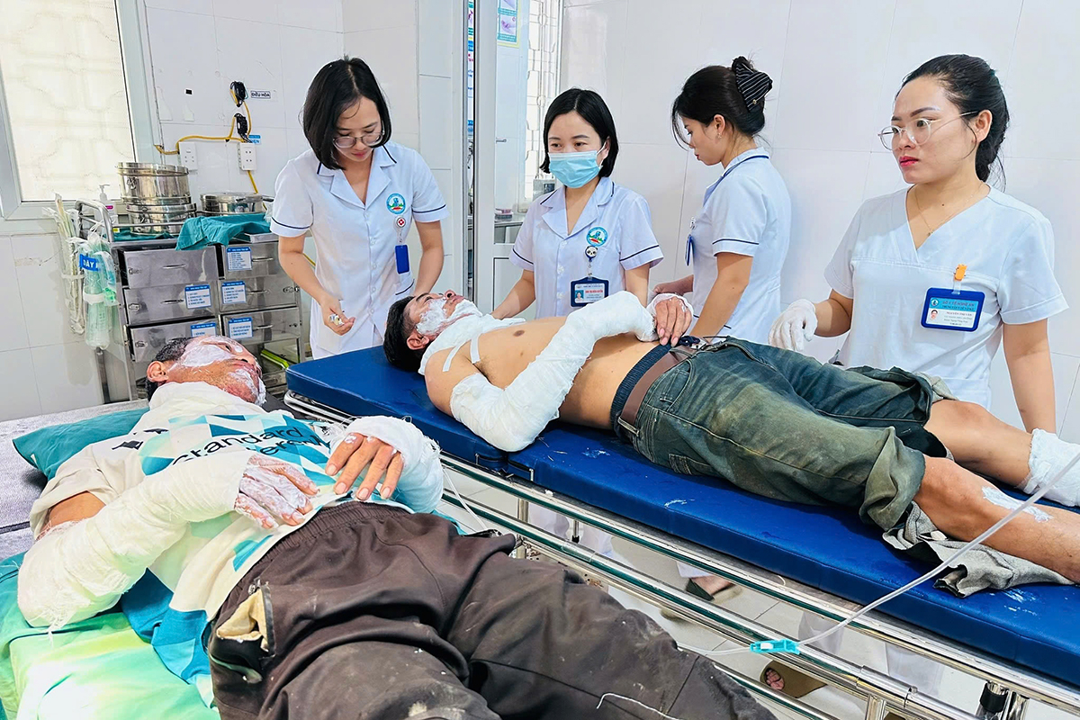Hai người bỏng nặng vì dùng bình gas thui thịt chó