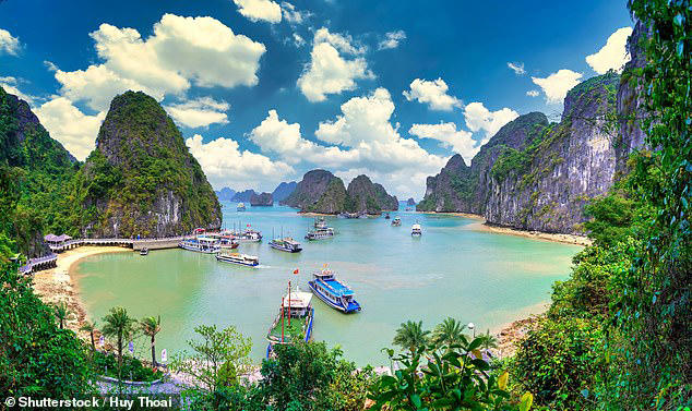 The Amanda Cruise is a multi-day trip across Ha Long Bay, in Vietnam