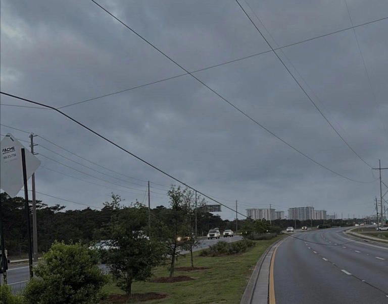 Downed powerlines block US 98, cause power outages in Destin