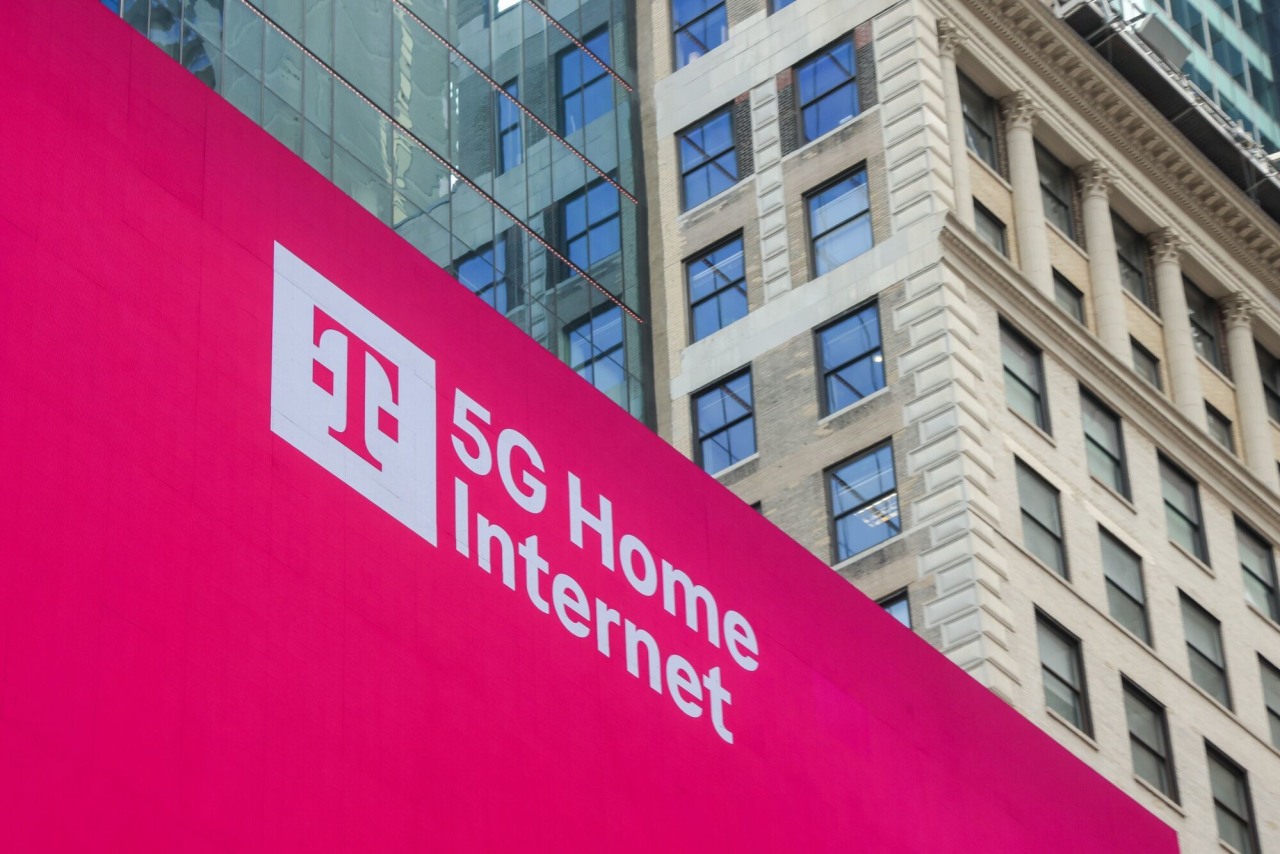 T-Mobile signs joint venture deals in $2.7 billion fiber footprint ...