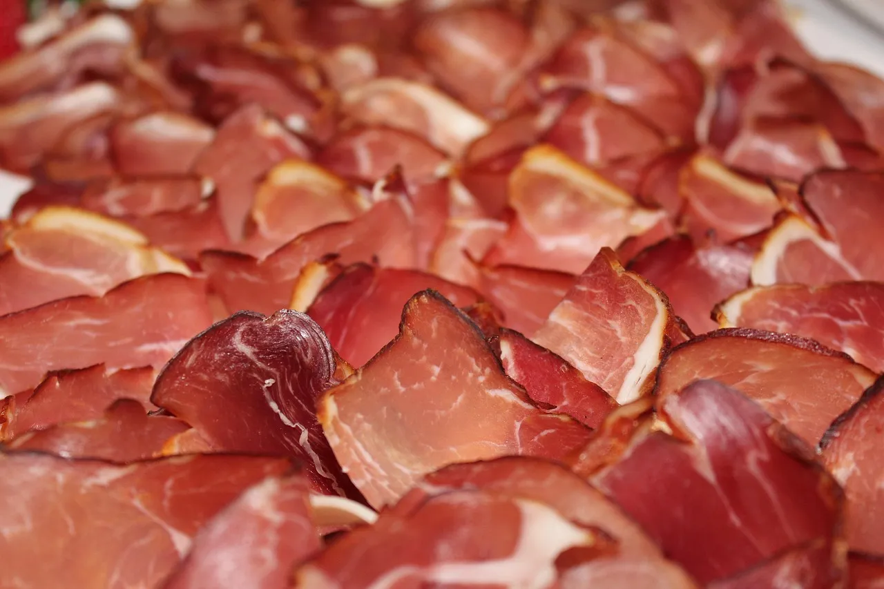 Picture of Parasite alert: 10 US foods linked to bacteria that may alarm you
