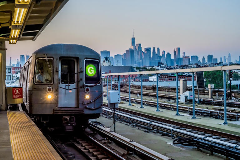Hipster NYC straphangers fear third straight summer of hell on G train ...
