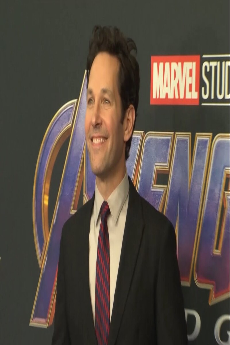 Paul Rudd brings timeless charm and sharp style to the red carpet
