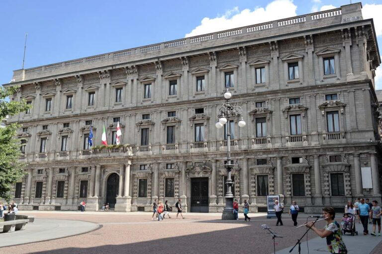 Il comune di Milano inizia la consegna degli alloggi pubblici ai ...