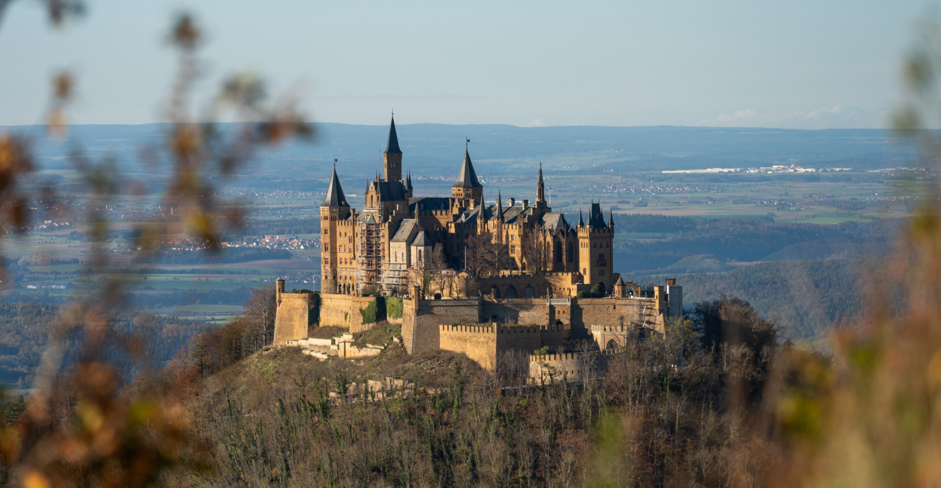 Which countries have the most castles?