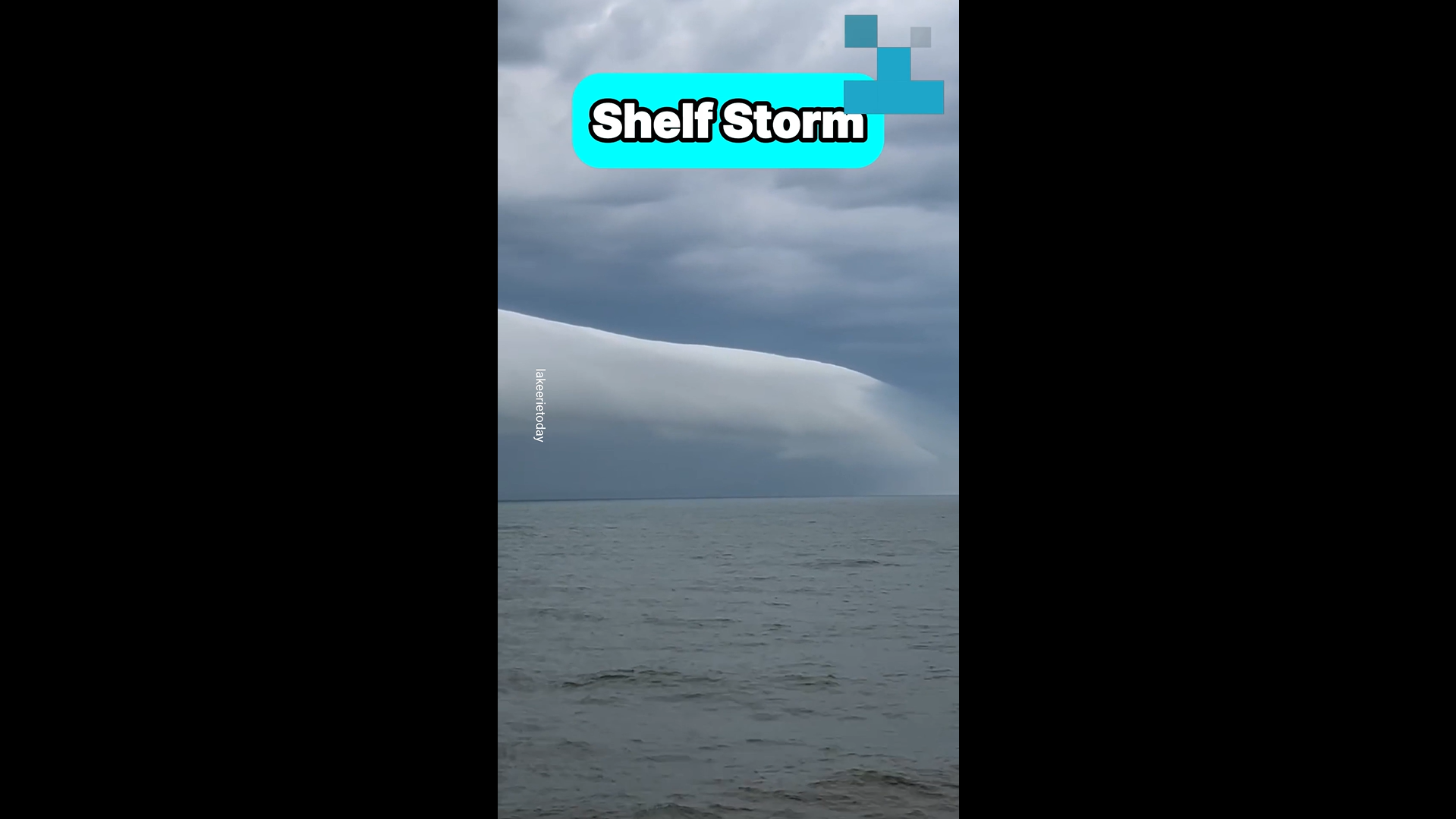 Shelf cloud rolls over Ohio during storm