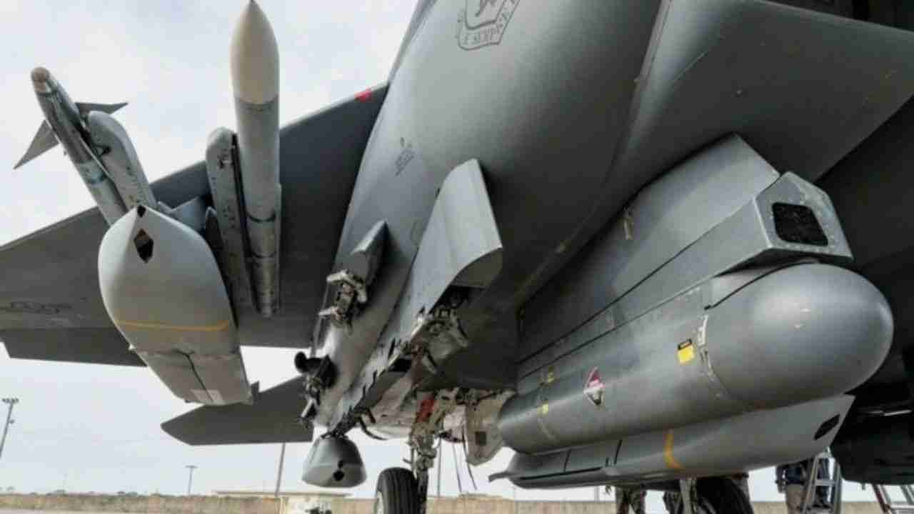 Les États-Unis élargissent leur arsenal naval avec 177 missiles LRASM ...