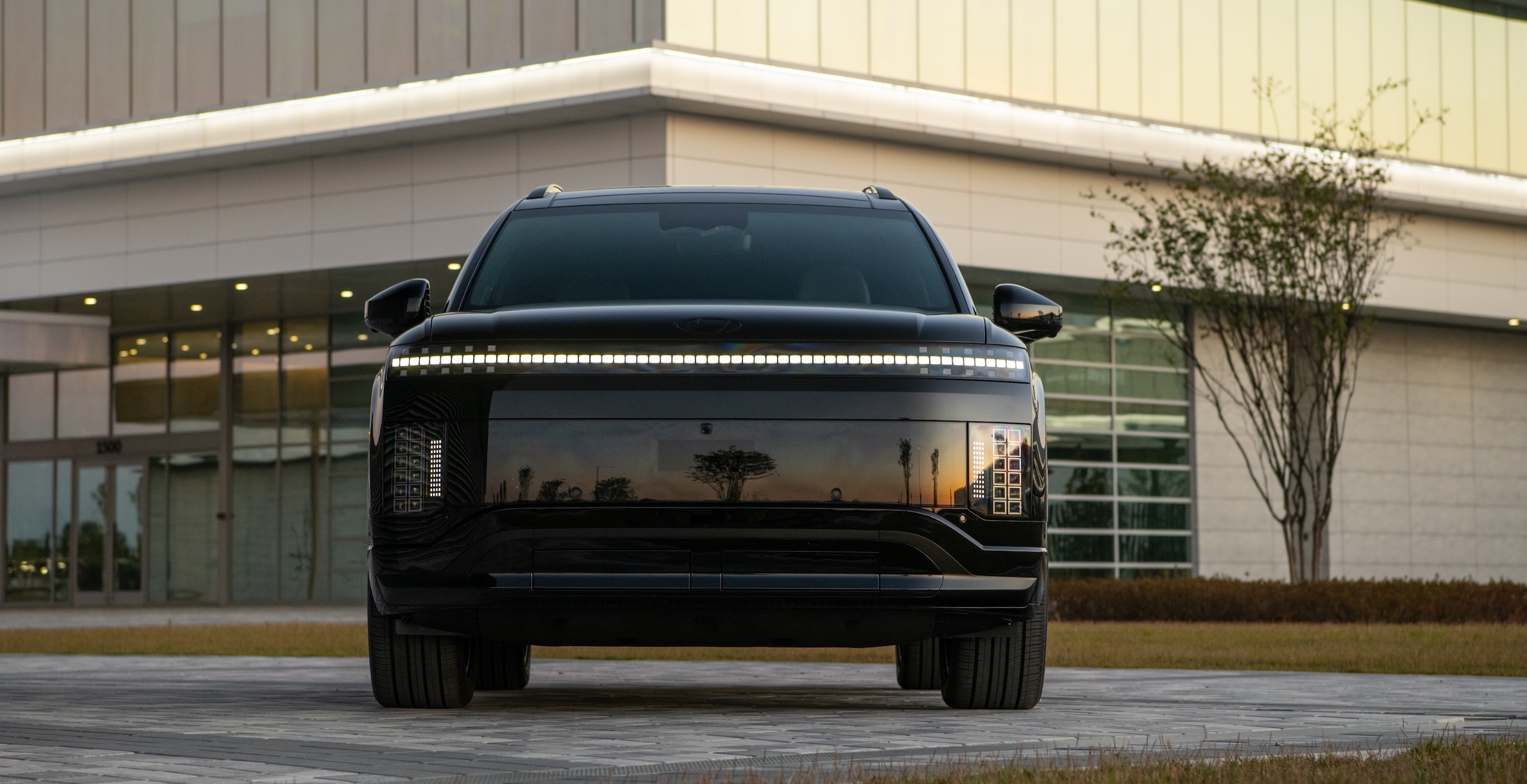 Dark and bold: 2027 Hyundai IONIQ 9 Calligraphy Black Ink