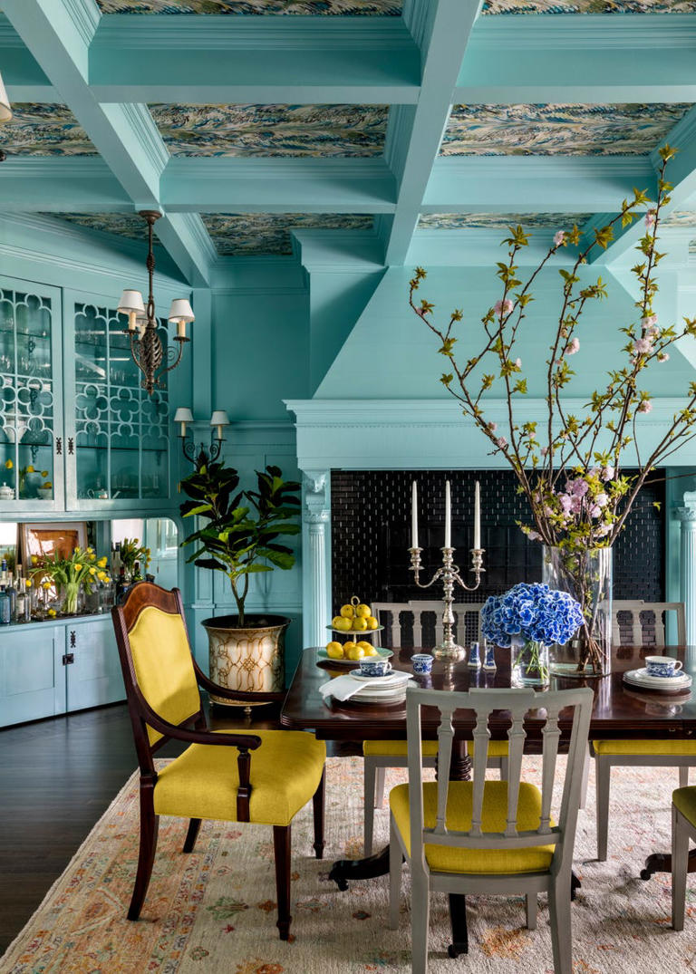 Designers say these two chic colors will be everywhere this spring
