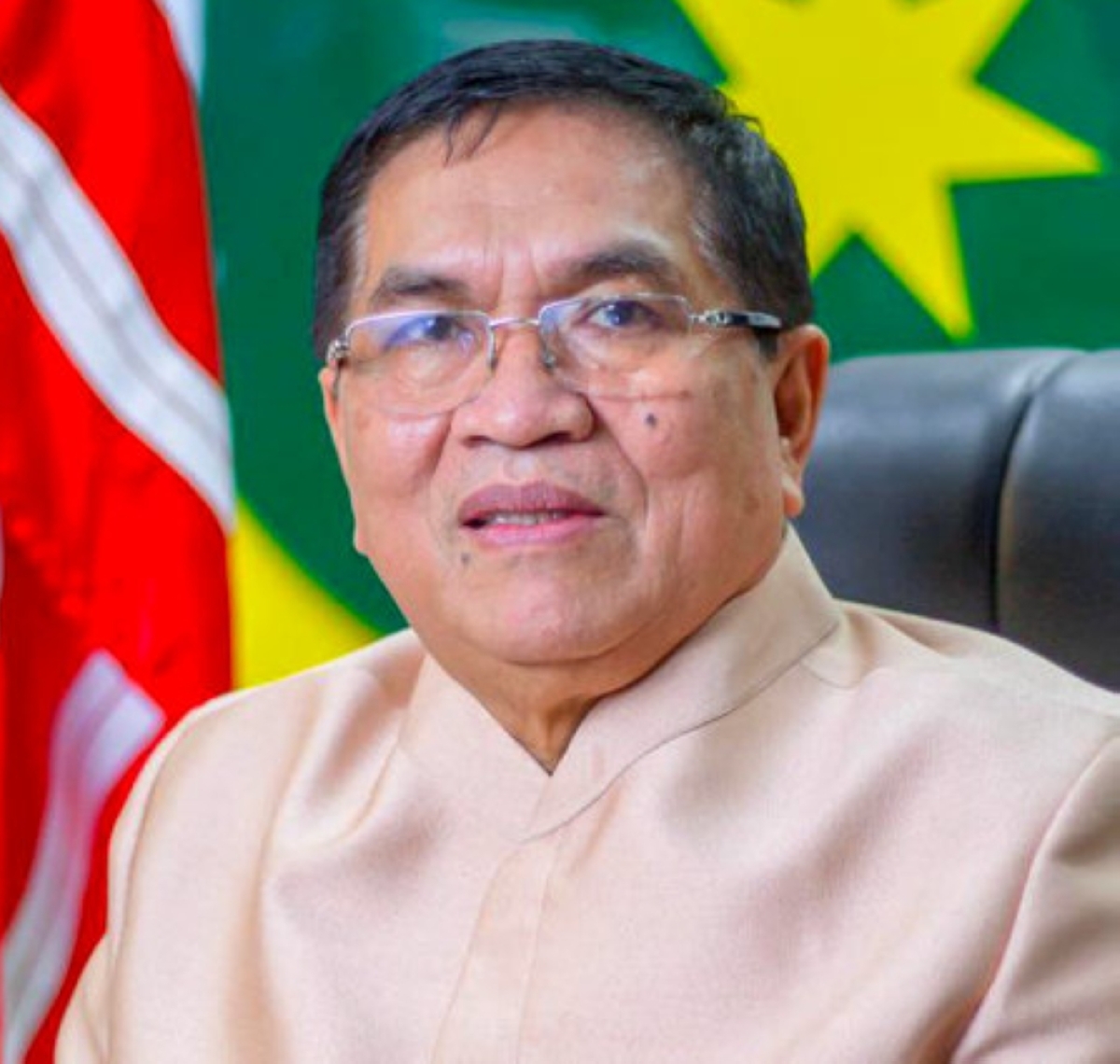 Macacua steps back from politics to focus on governance