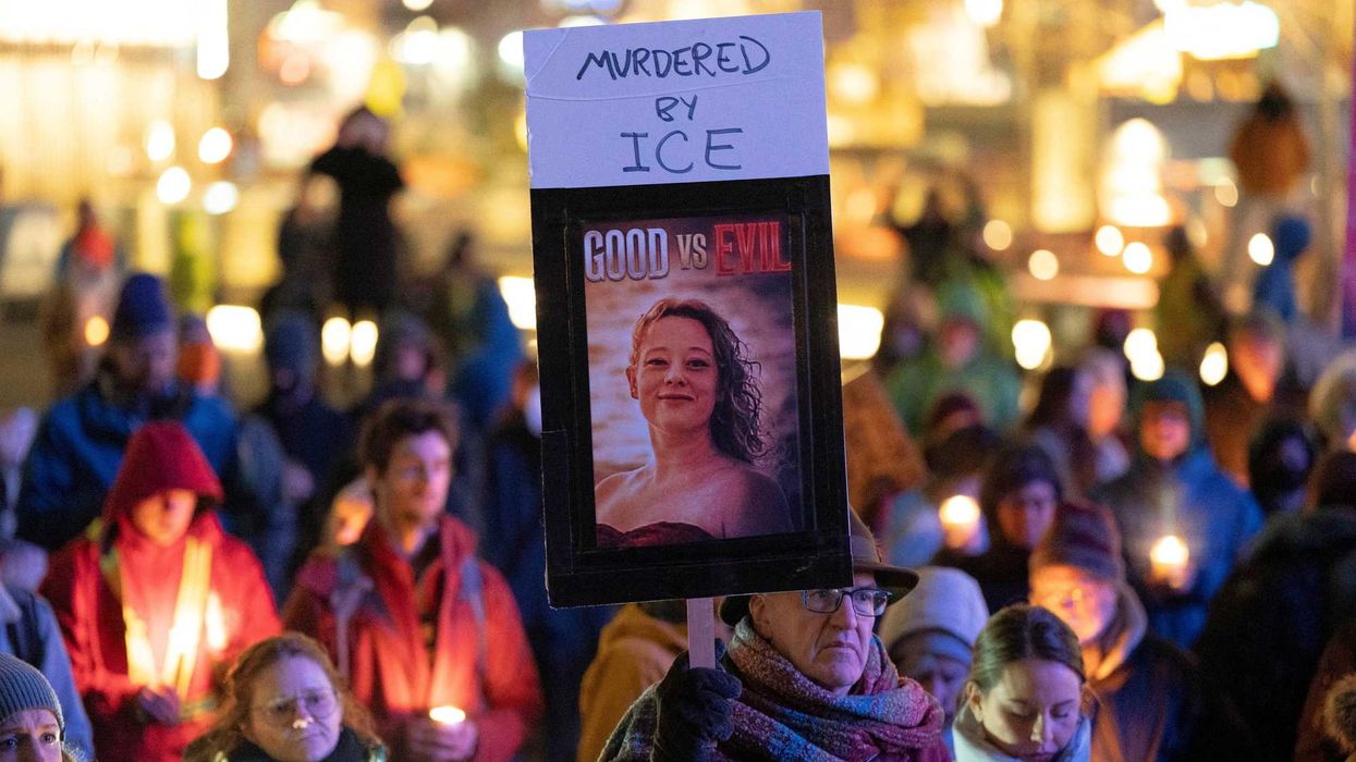 Renee Good's killer remains on duty in another state as FBI probe slows ...